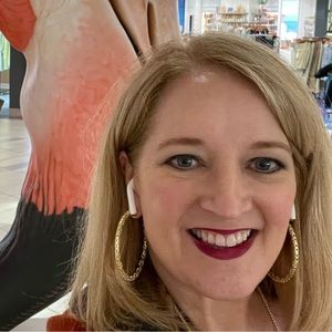 Meet your Posher, Candy